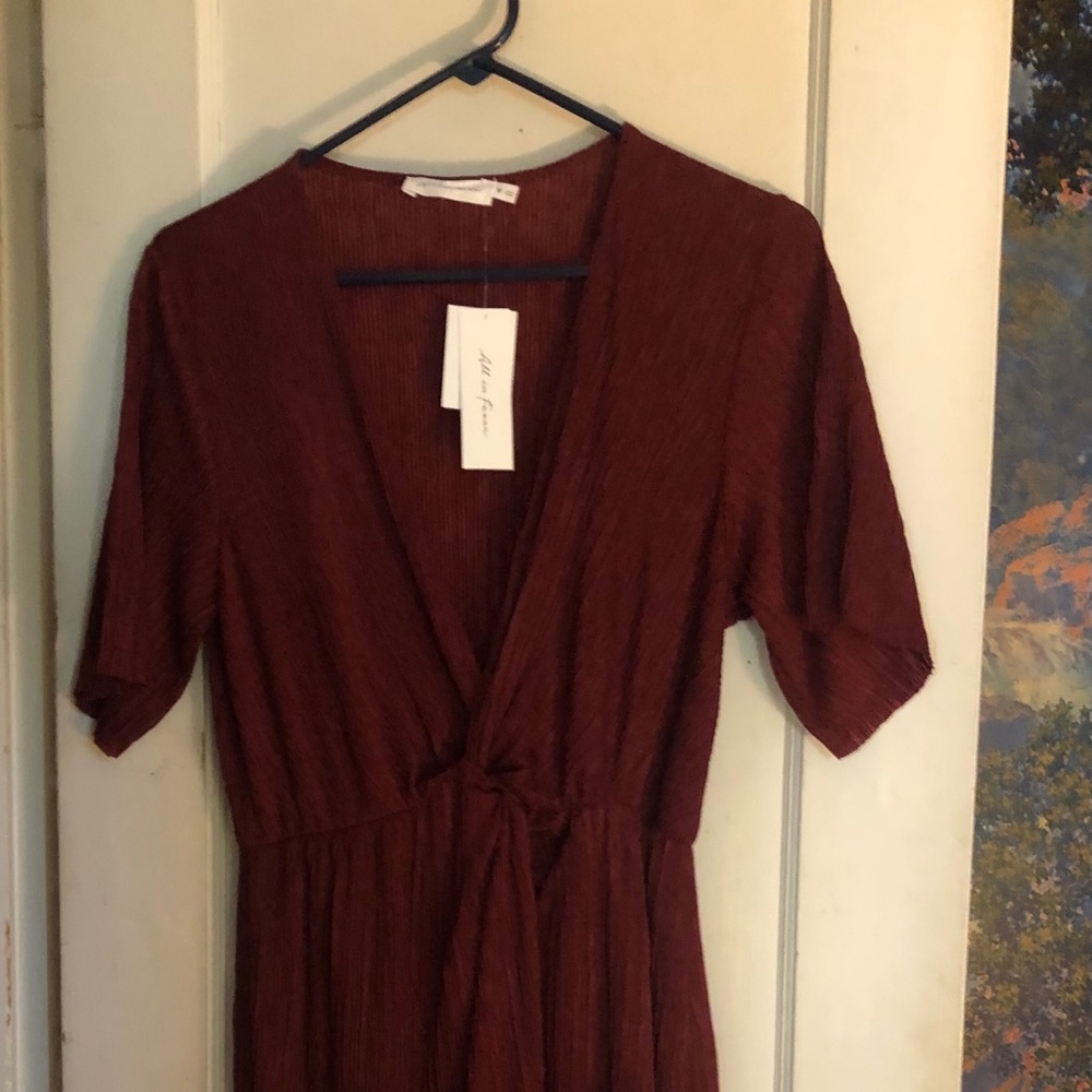 Women’s Dress (M) “All In Favor” NWT